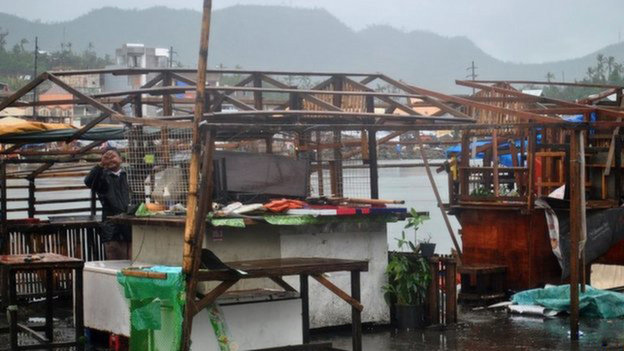 [-]Philippines:[-]đã[-]có[-]ít[-]nhất[-]21[-]người[-]chết[-]do[-]bão[-]Hagupit